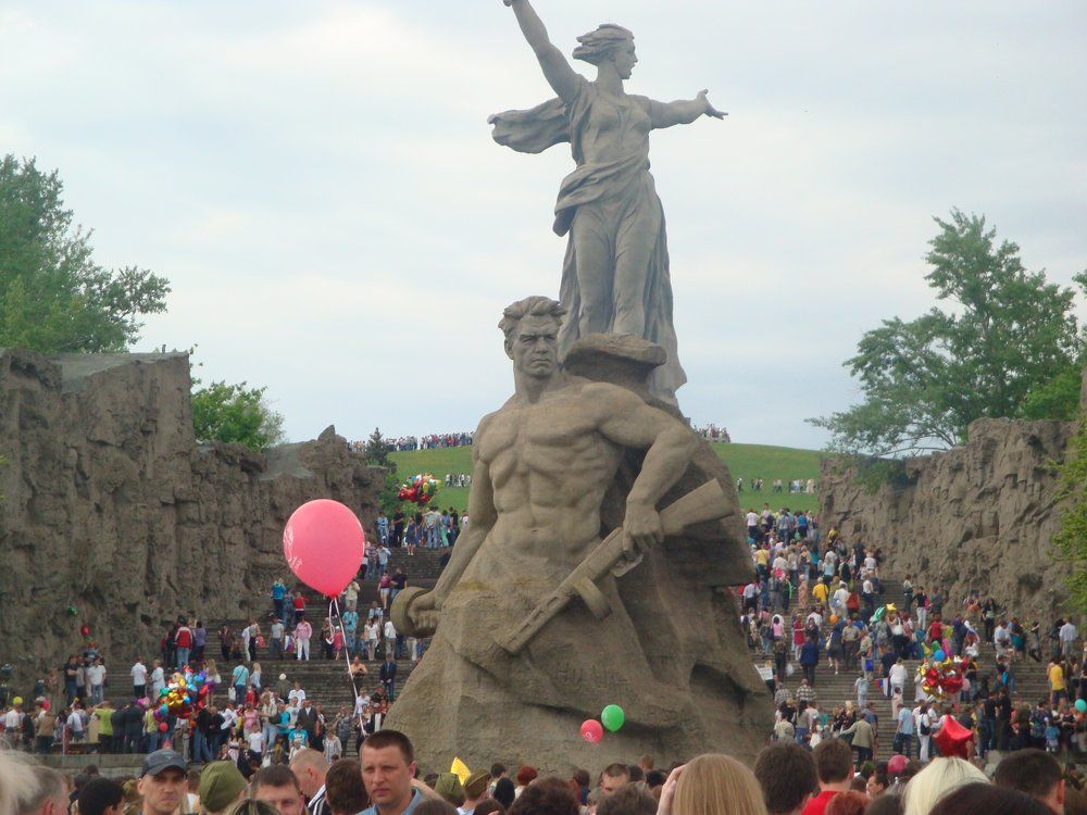 Родина Мать