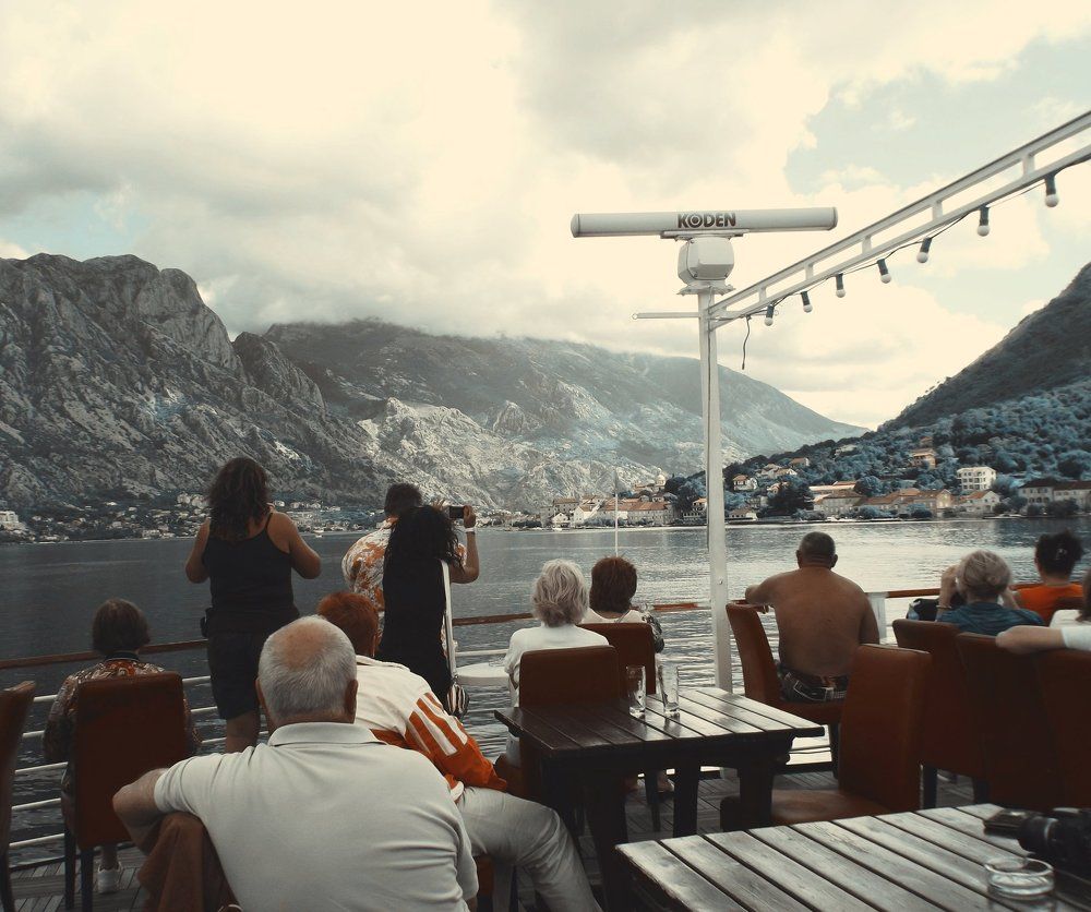 Фьорды Боко-Которской бухты. Монтенегро