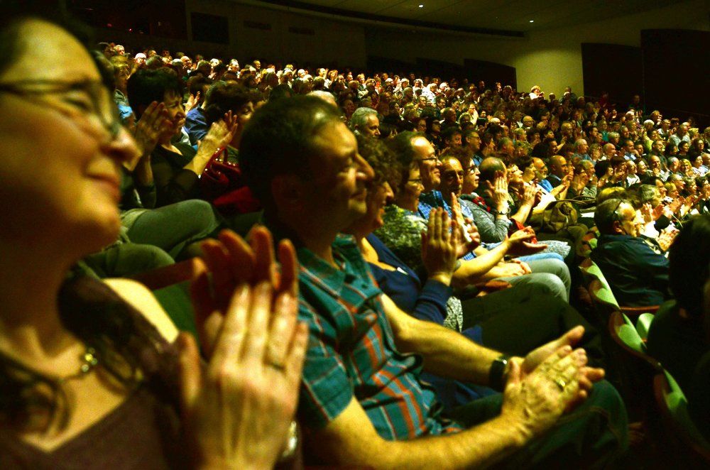 В зрительном зале