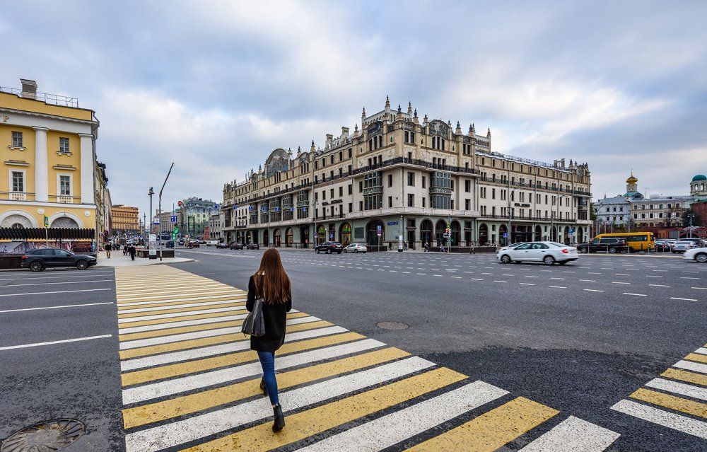 А я иду, шагаю по Москве...