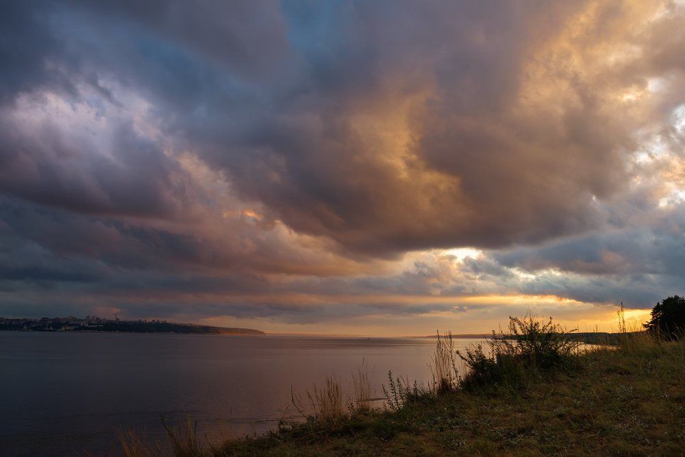 Закат на Волге