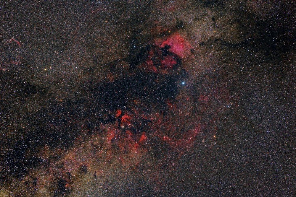 Комплекс туманностей созвездия Лебедь