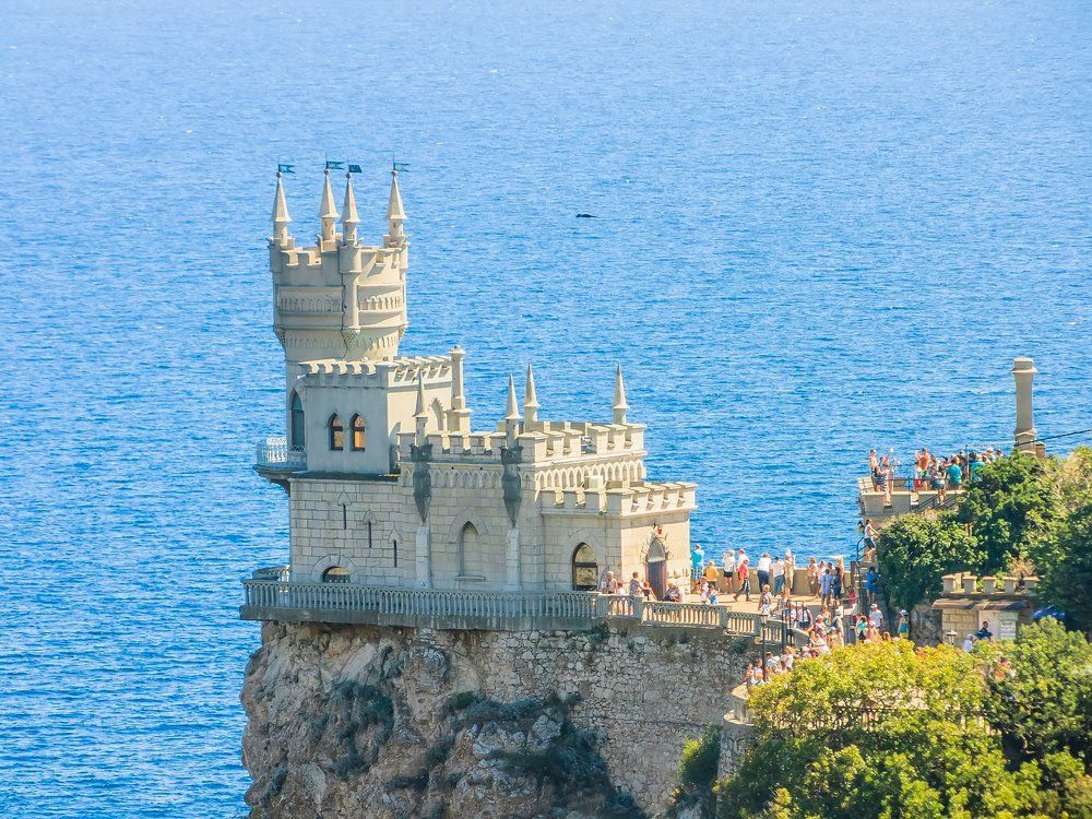 Крым. Замок «Ласточкино гнездо»