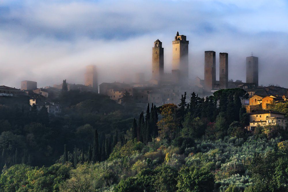 Средневековый Нью Йорк. Сан Джиминиано на рассвете.