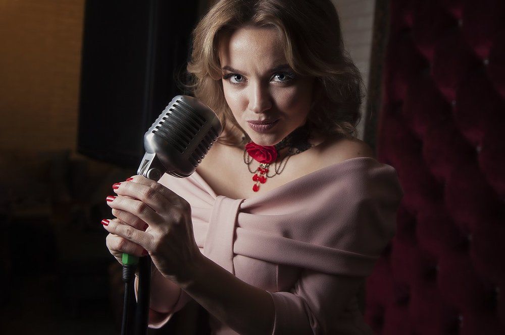 Посмотри в мои глаза.