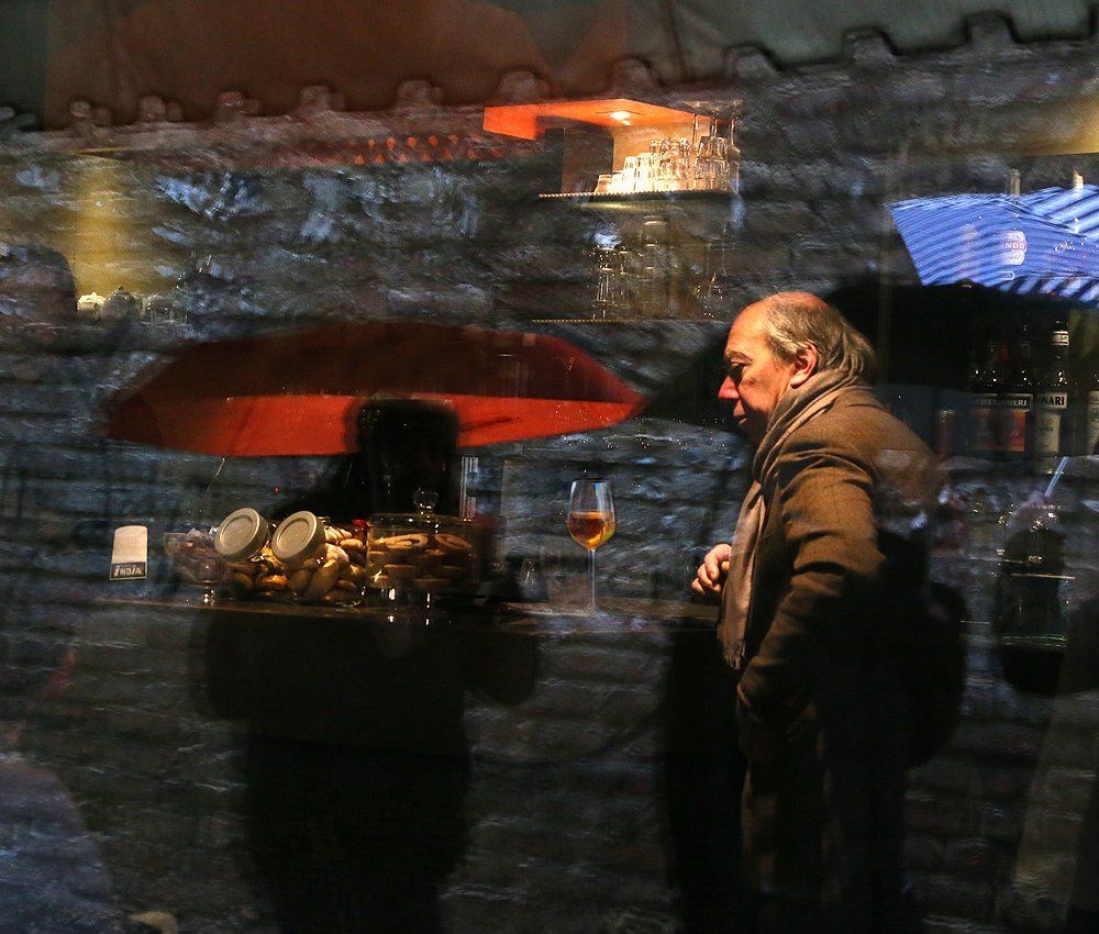 Завсегдатай