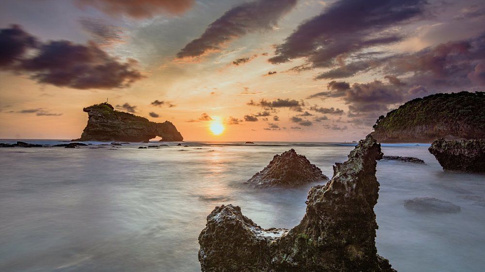 sunset in Ngeliyep beach