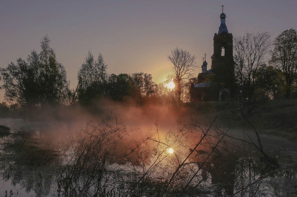 И  ночь встречается с рассветом…