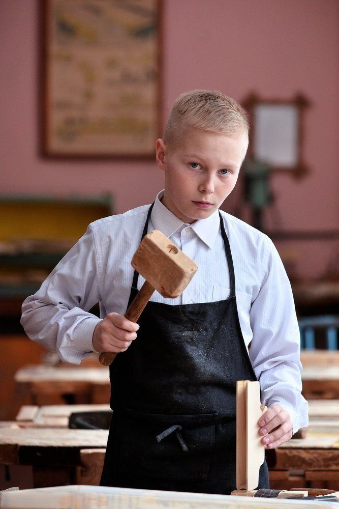 Юный столяр.