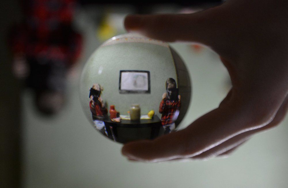 Жизнь в линзе.