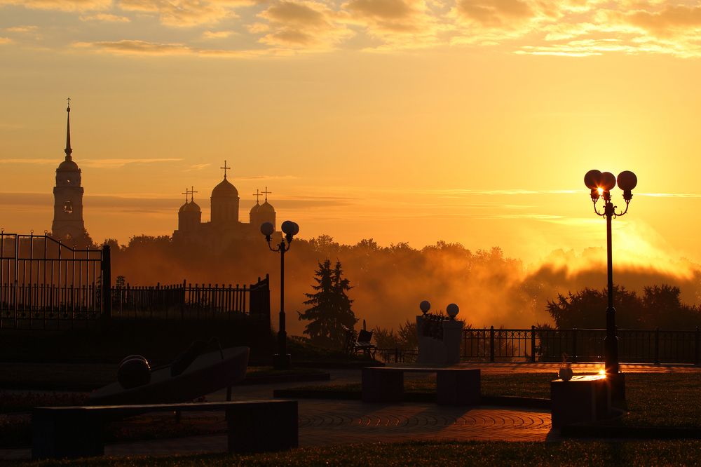 Владимир. Раннее утро.