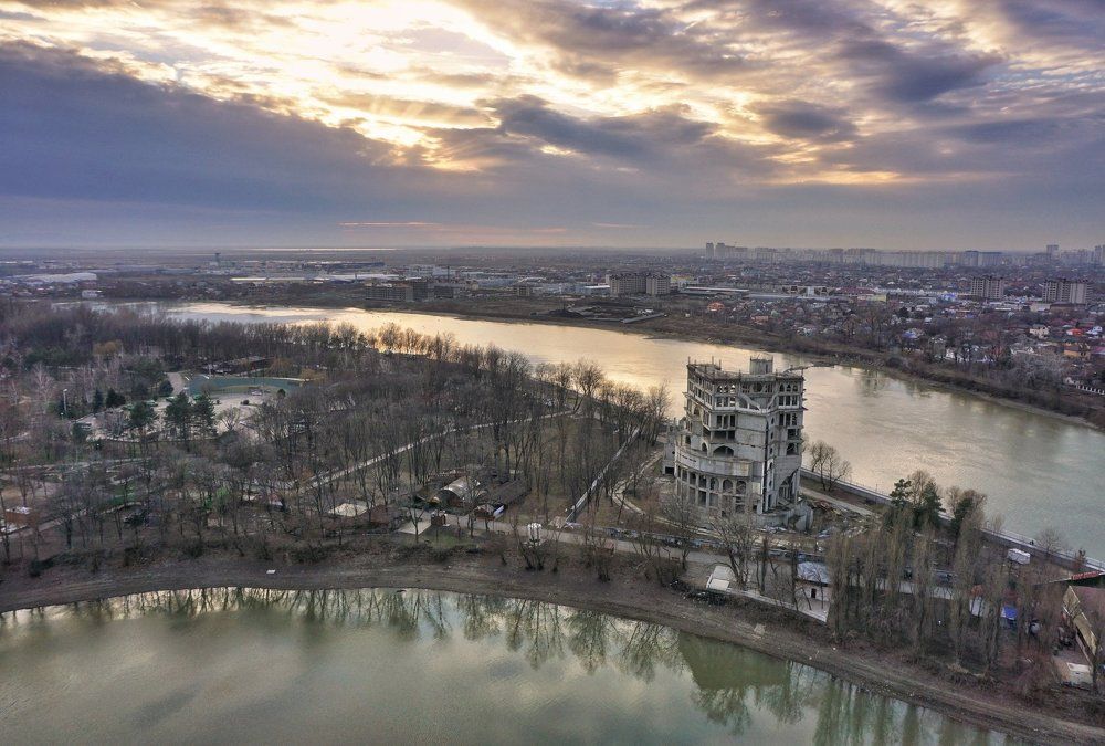 Закат на реке Кубань