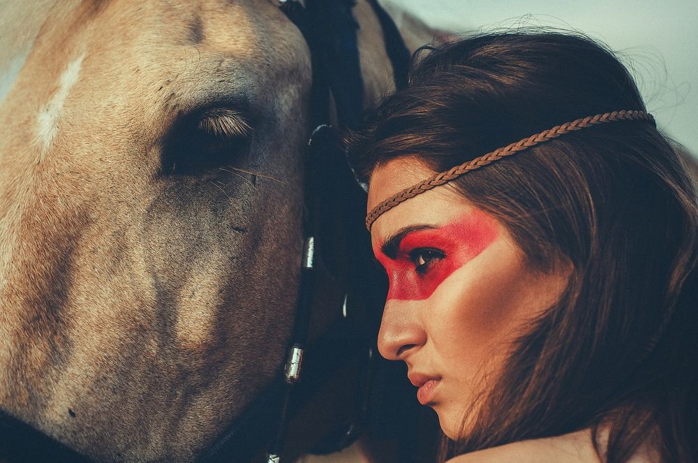 Иди рядом, и мы будем одним целым.