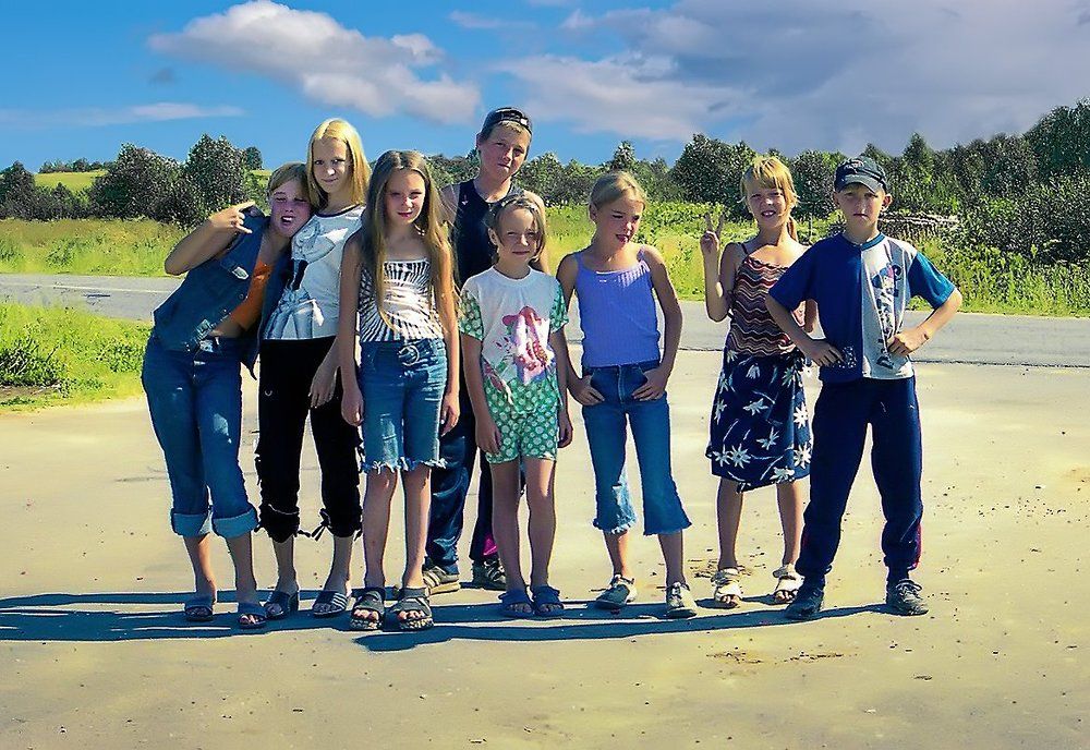 Деревенские ребята