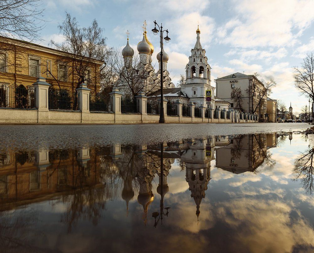 Улица отражений