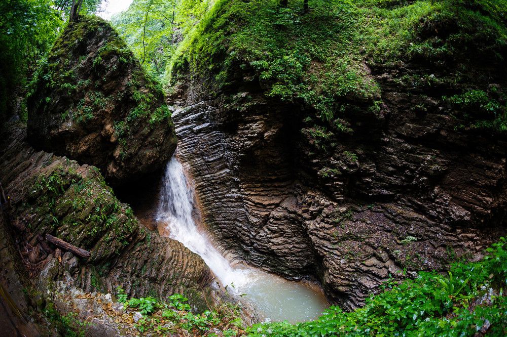 Укрывшись от всех