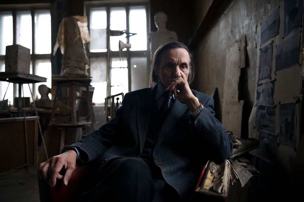 Преподаватель по скульптуре