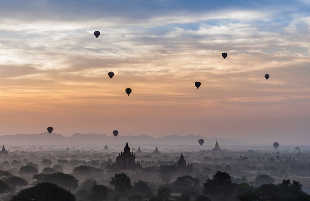 Рассвет в Багане