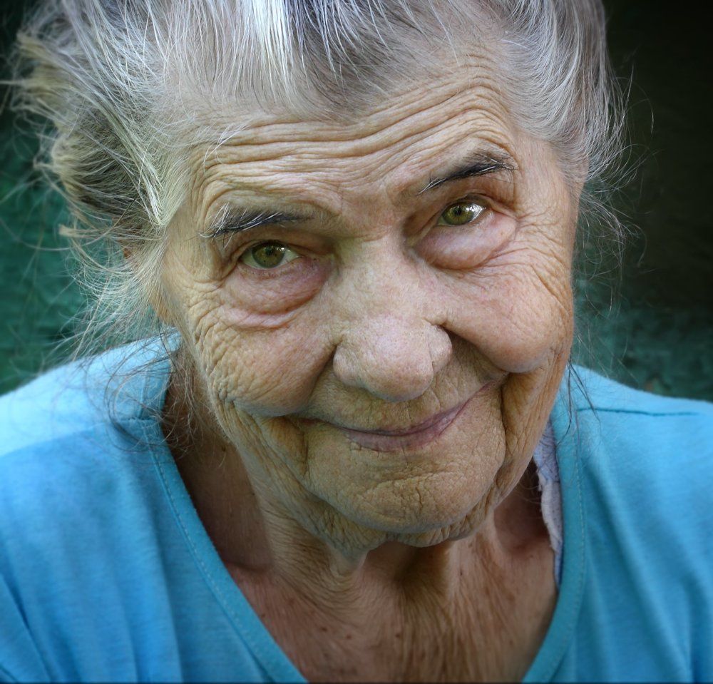 Добрые глаза  бабушки Маши...