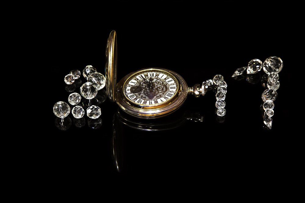 Натюрморт с часами