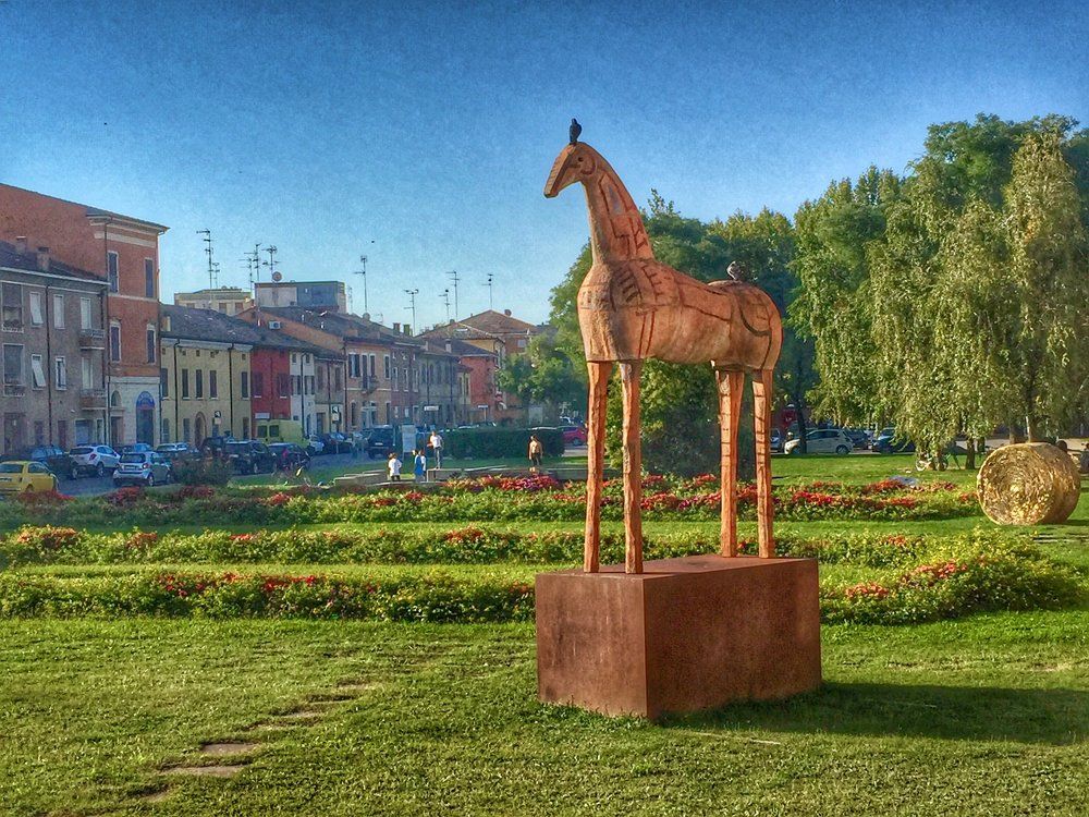 Конь )