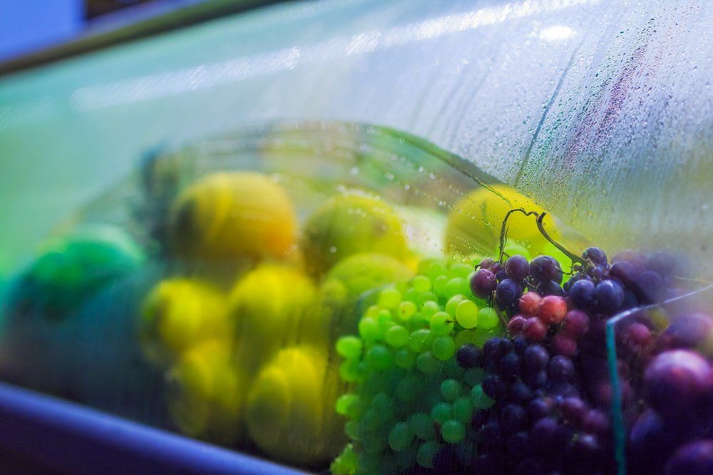 Холодильник в летнюю ночь.