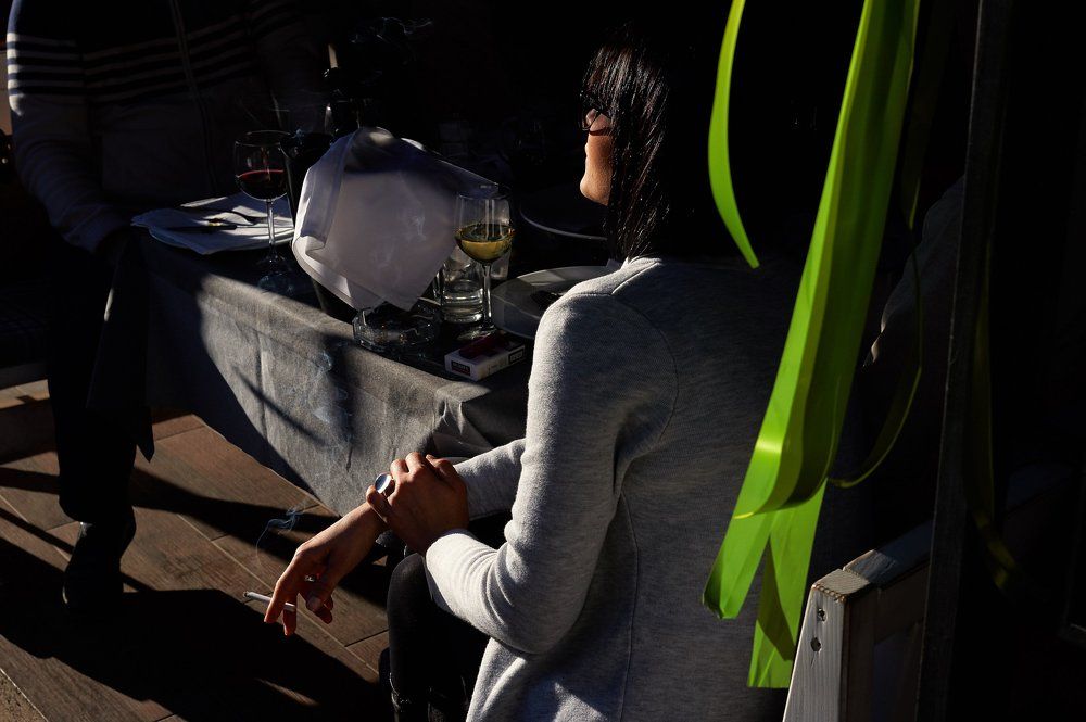 A smoker | Курильщица