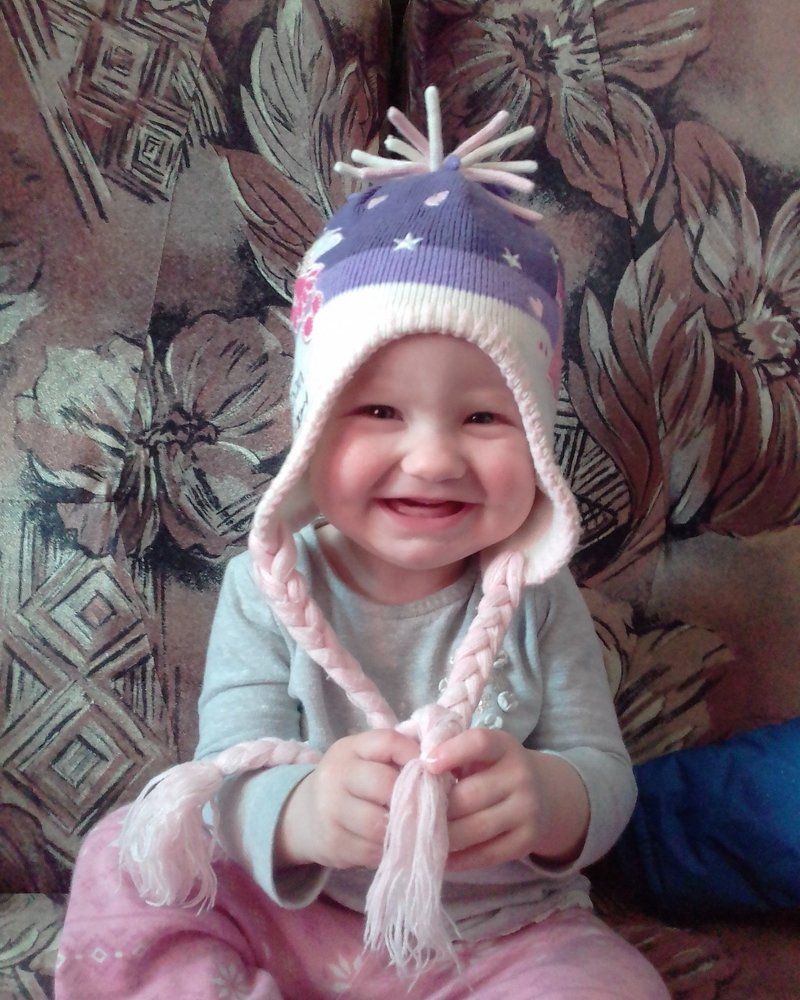 Алина 9 месяцев