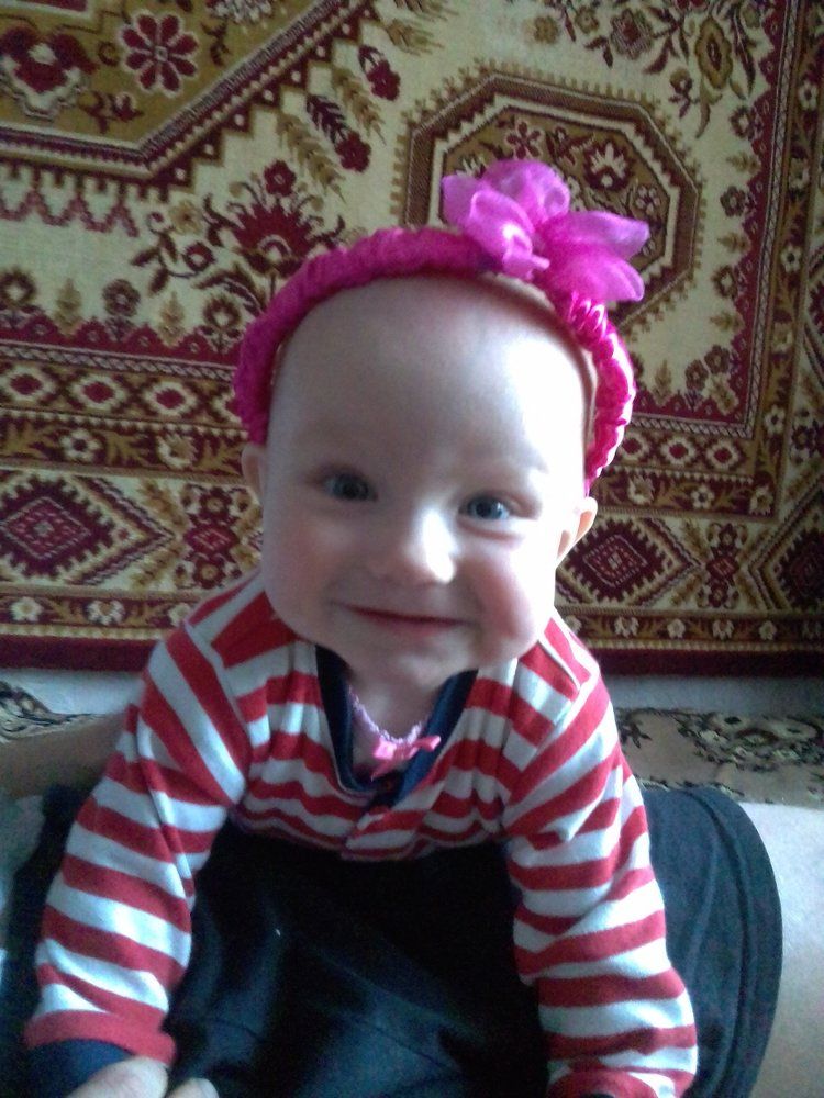 Алина 7 месяцев