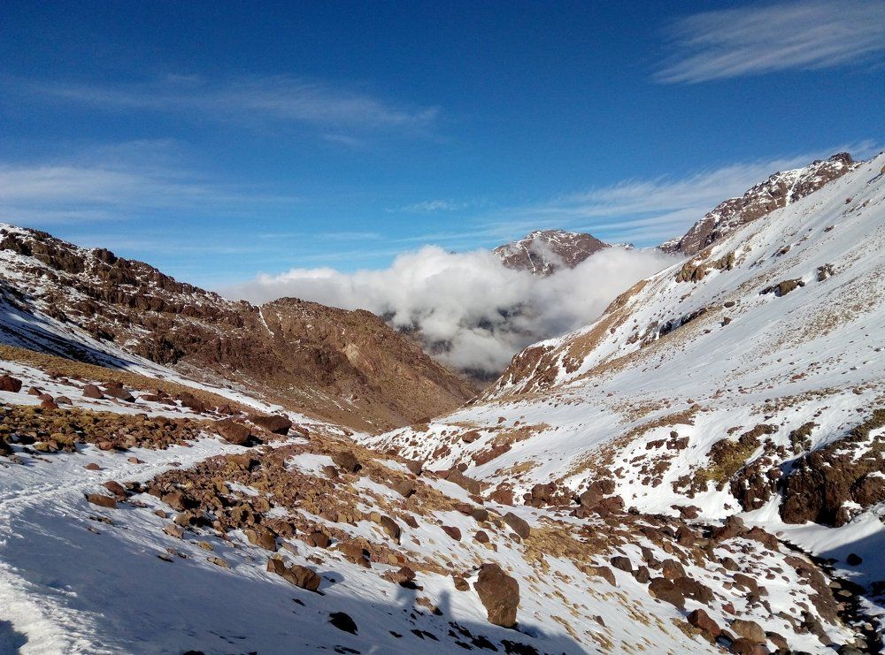 На спуске с горы Тубкаль