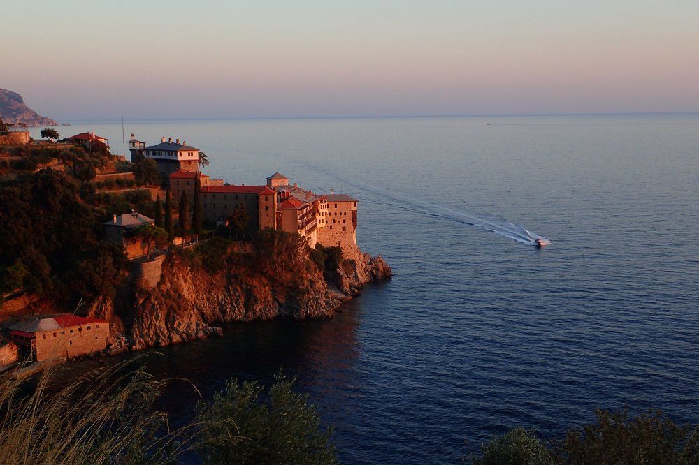 Вечерний монастырь Григориат (Святая Гора Афон)