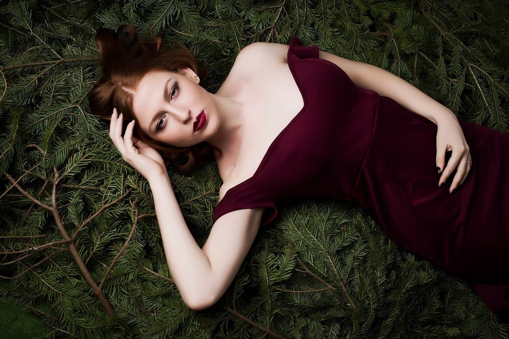 Леди в красном