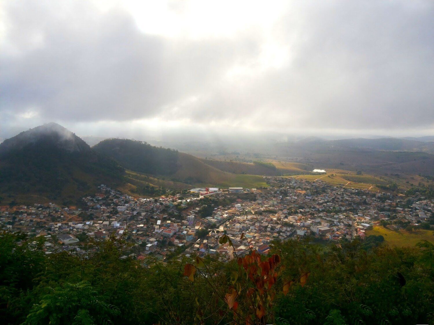 Uma cidade no meio do vale
