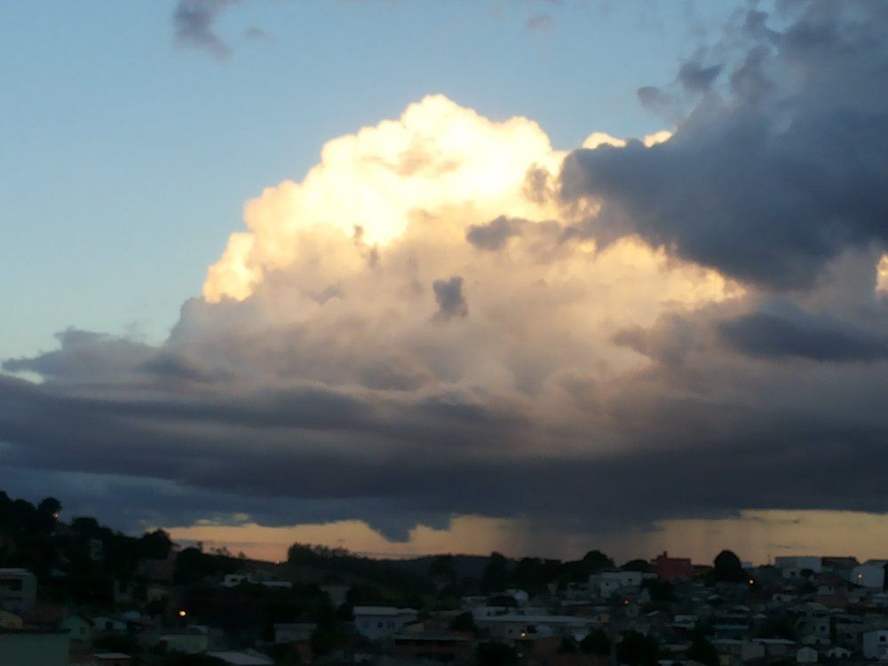 Enquanto a chuva cai