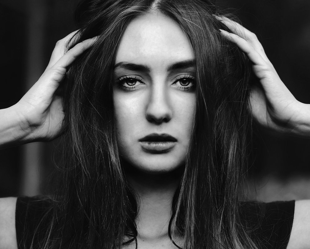 Смотри в глаза-в них зеркало души.