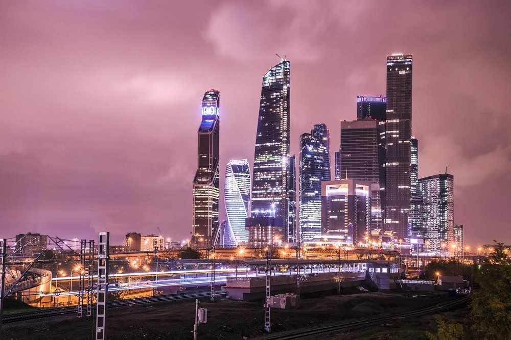 В нежных тонах.