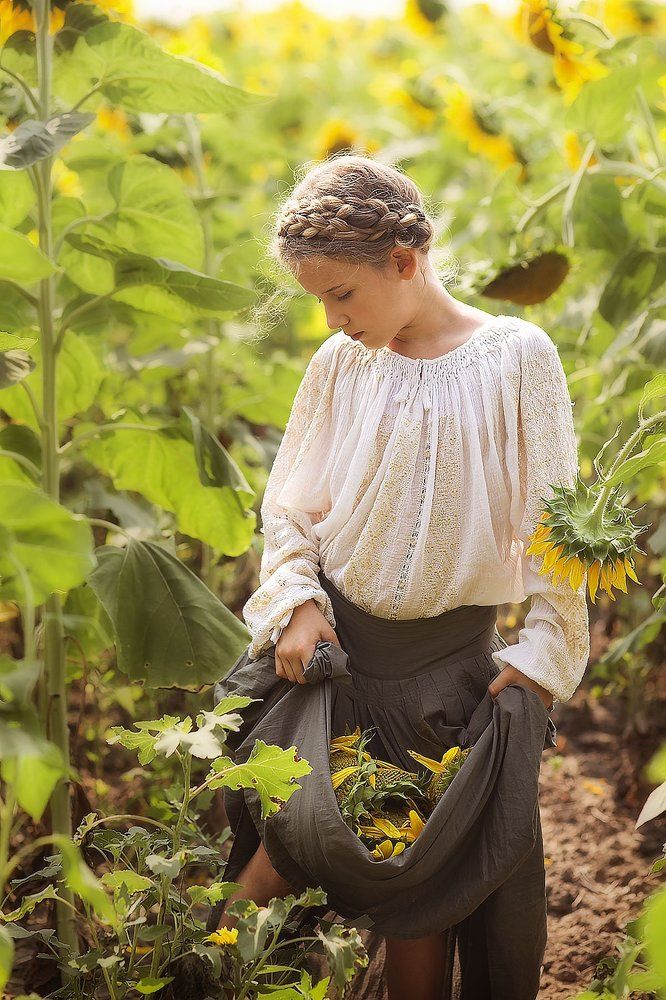 В подсолнухах