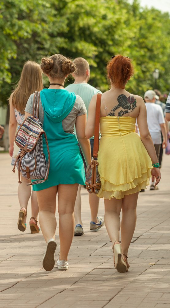 Две подружки