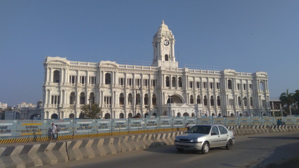 Ribbon Building