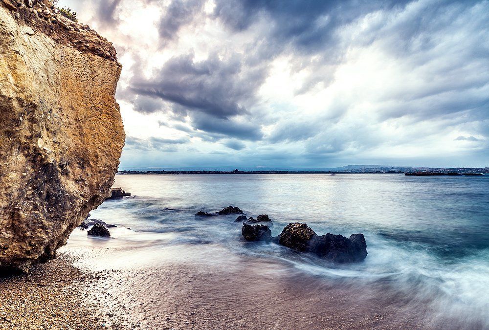 The big rock and the sea