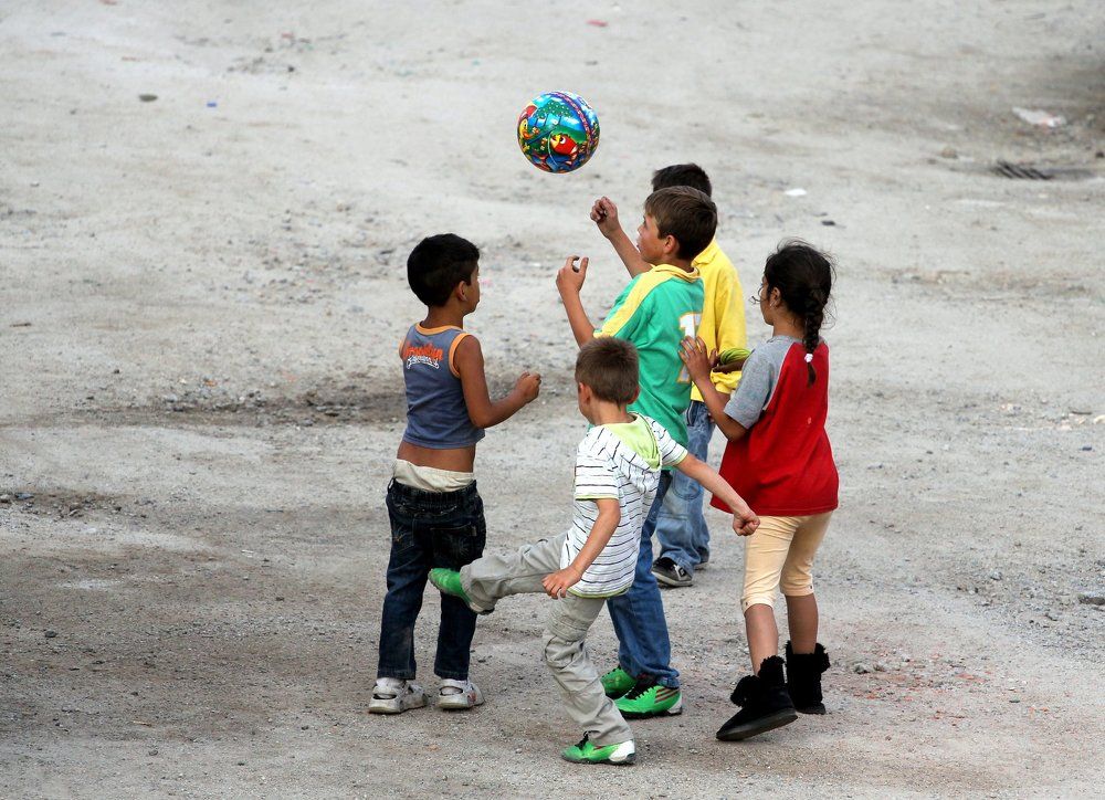 With the earth in the hands - С земли в руках