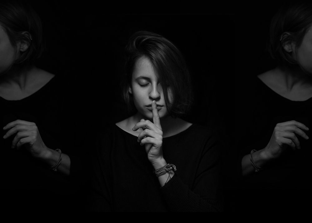 прислушайся