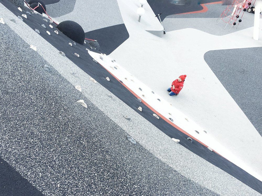 На площадке