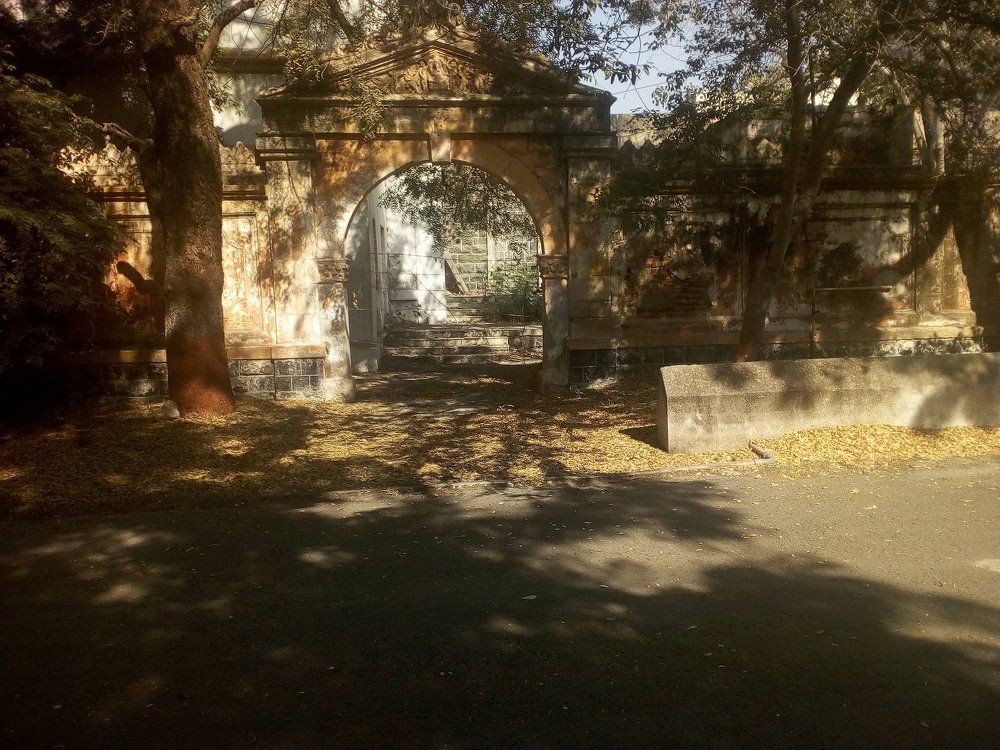 Haritage place in LE college