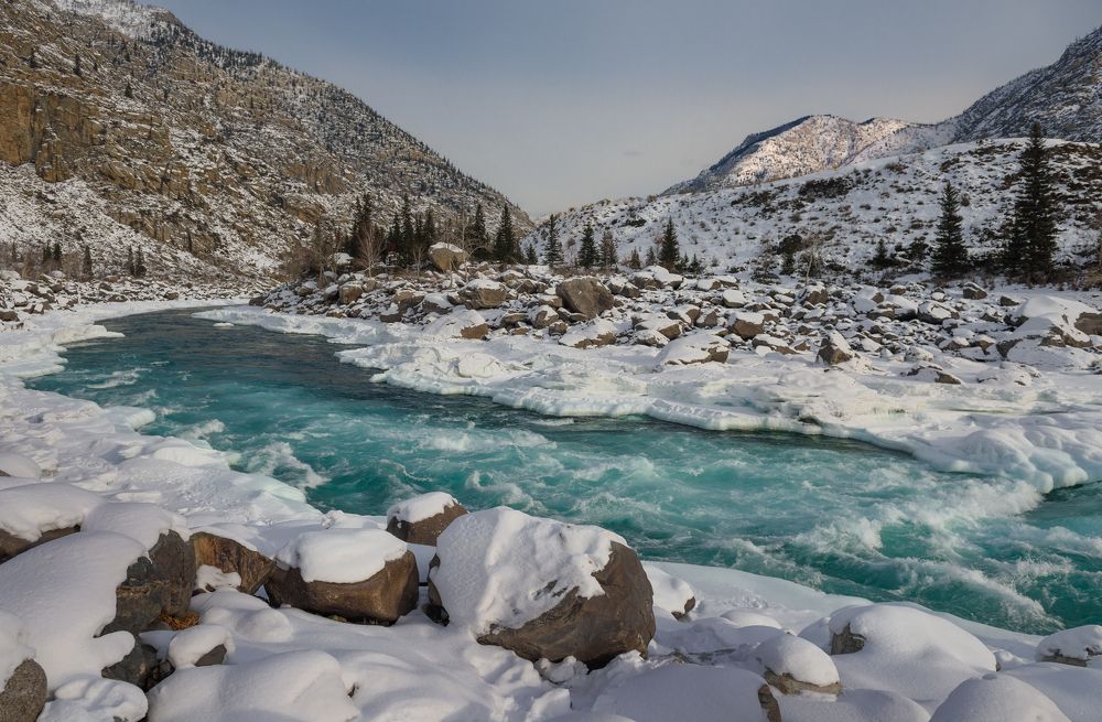 Зимняя бирюза Катуни.