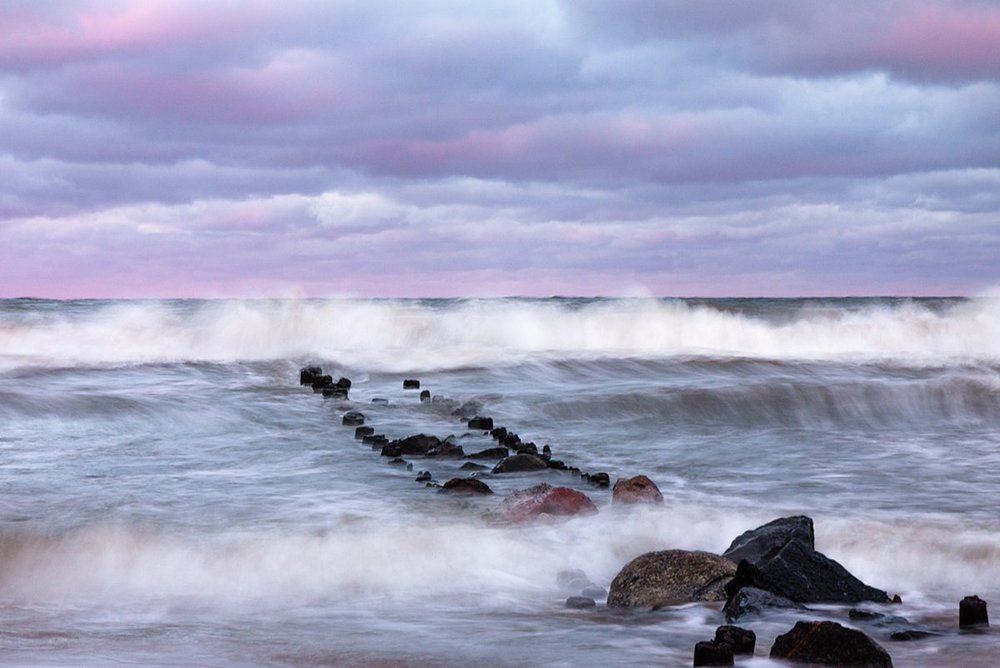 Розовый рассвет на Балтике