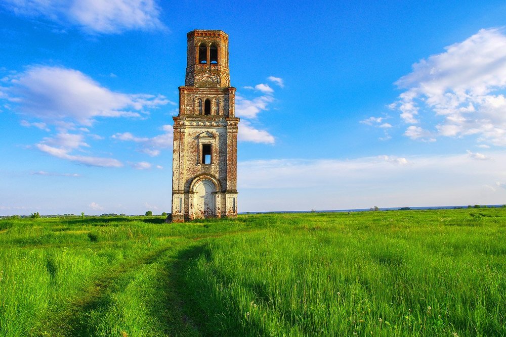 Колокольня Свято-Троицкой церкви