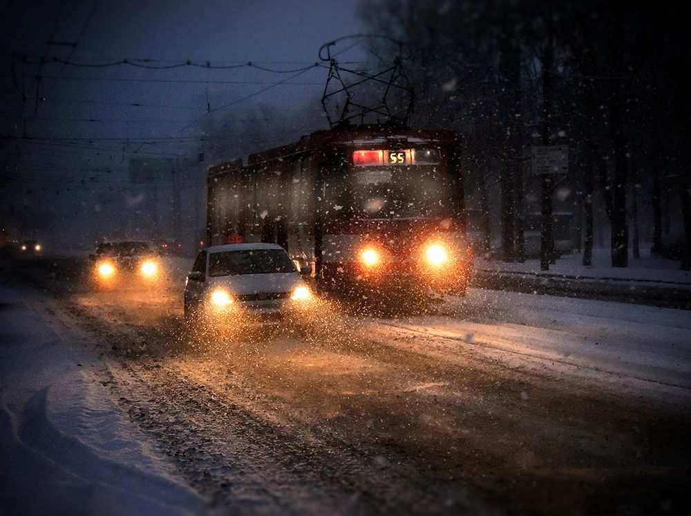 Опять метель