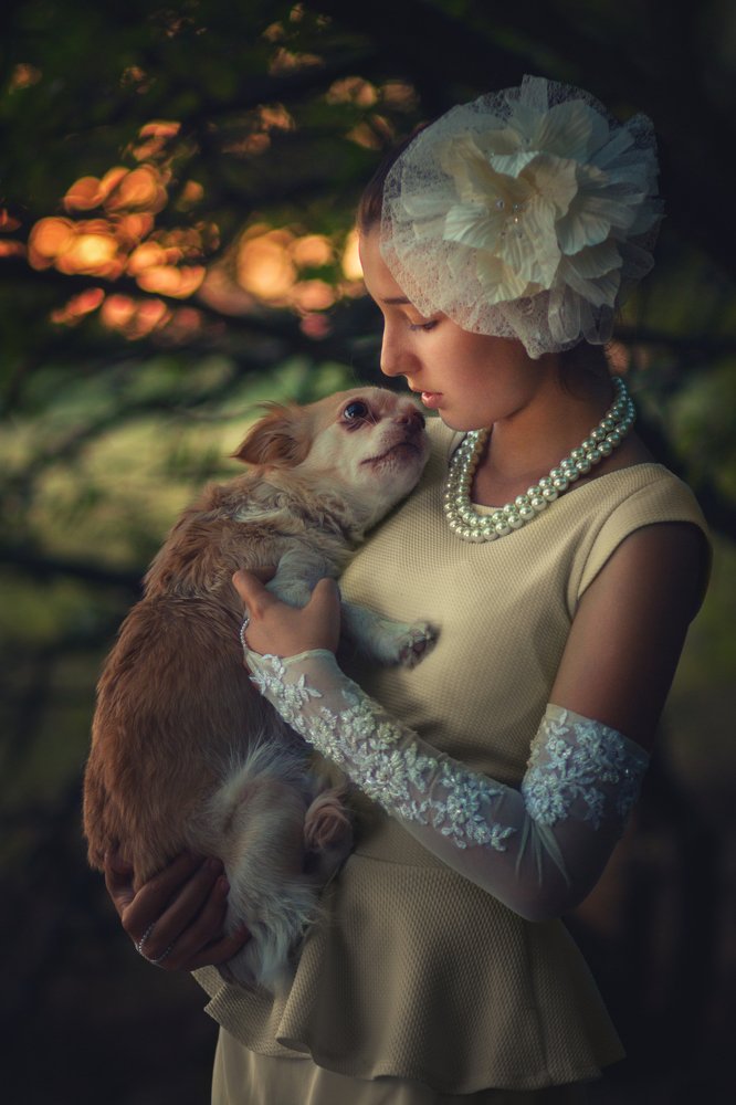 Девочка с собачкой