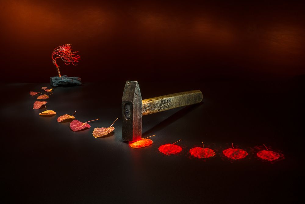 Осень. Молоток